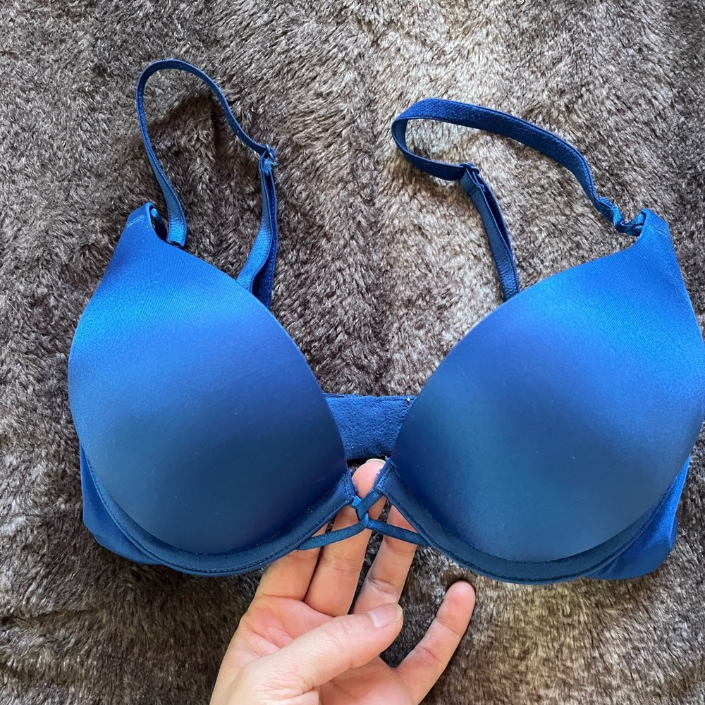 Victoria’s Secret Miraculous Plunge Bra